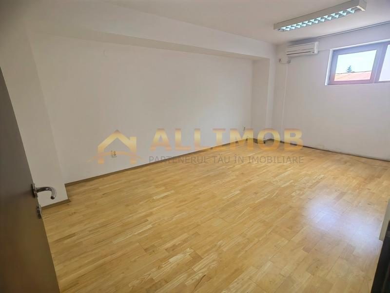 Spatiu de birouriin suprafata de 115 mp zona Piata Muncii. - foto 3