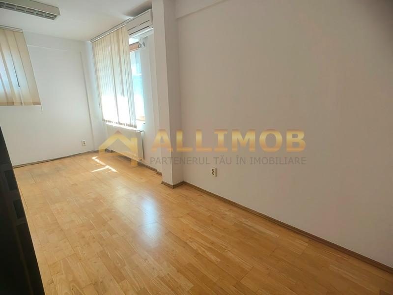 Spatiu de birouriin suprafata de 115 mp zona Piata Muncii. - foto 6