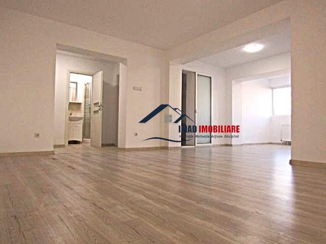Micro 3, totul nou! Inchiriere apartament 125 mp - spatiu pt birouri. - 