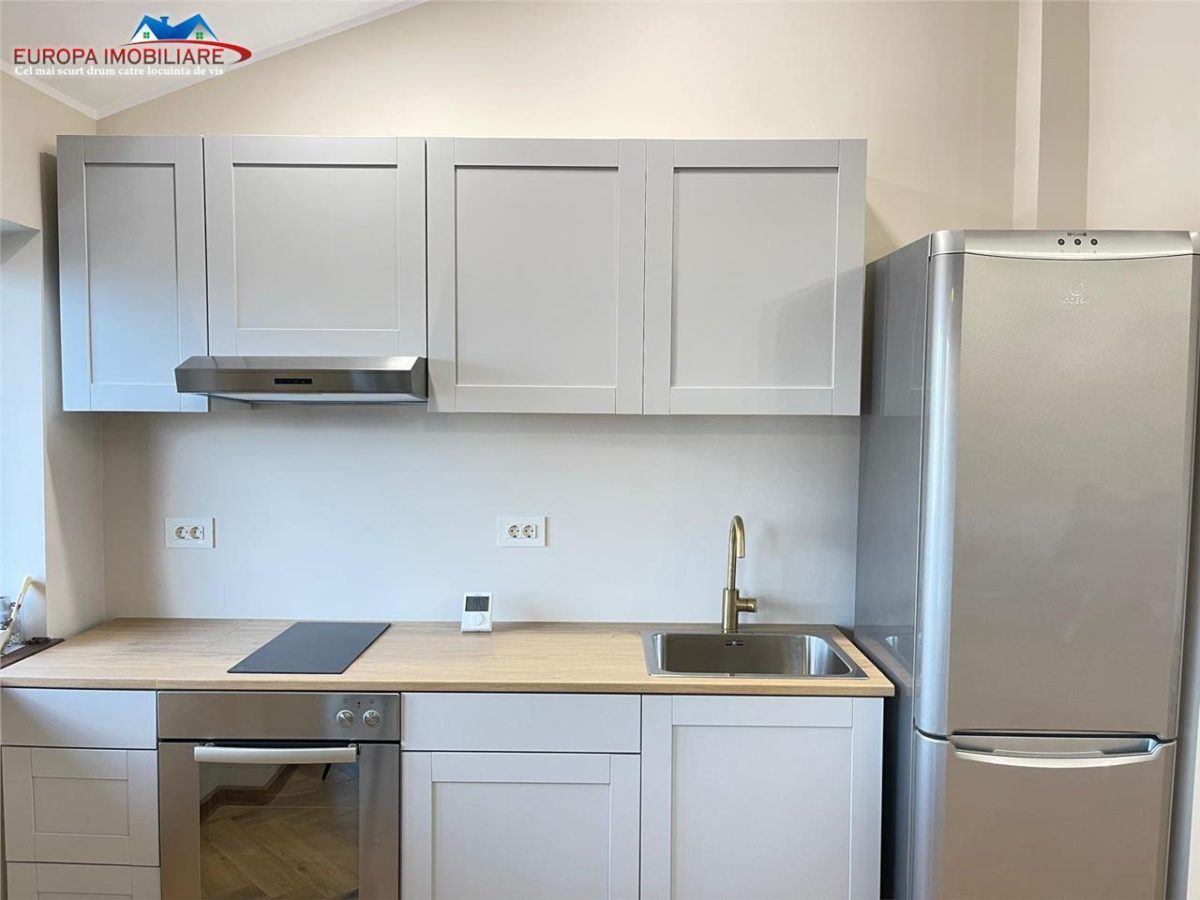 Apartament cu 2 camere de vanzare zona centrala Tulcea - foto 6