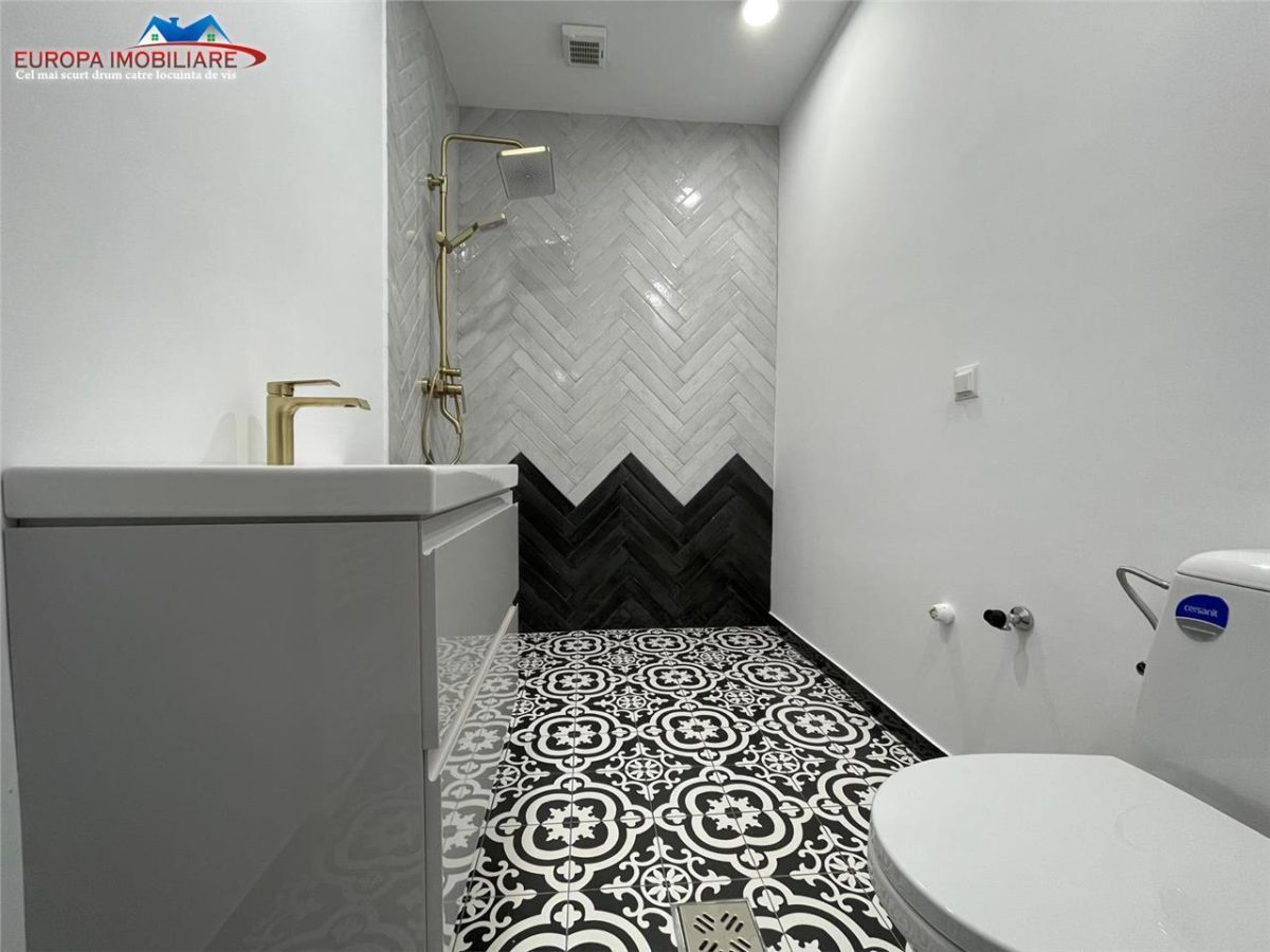 Apartament cu 2 camere de vanzare zona centrala Tulcea - foto 7