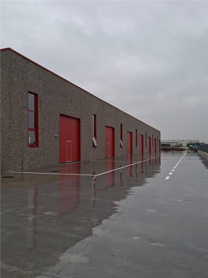 Hala 1500 mp, din beton, 5 porti acces, ISU, unica in jud. IF - 