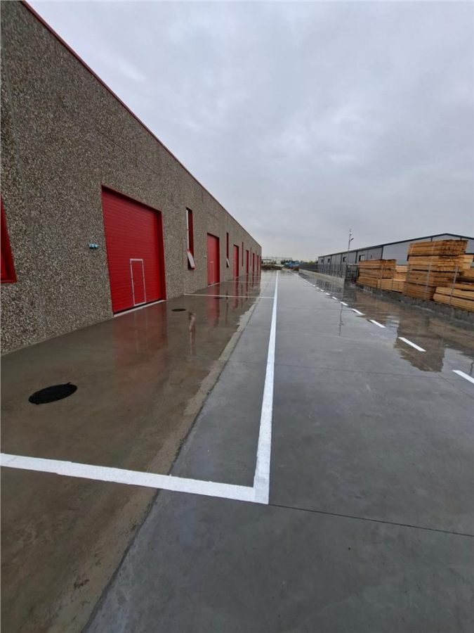 Hala 1500 mp, din beton, 5 porti acces, ISU, unica in jud. IF - foto 5