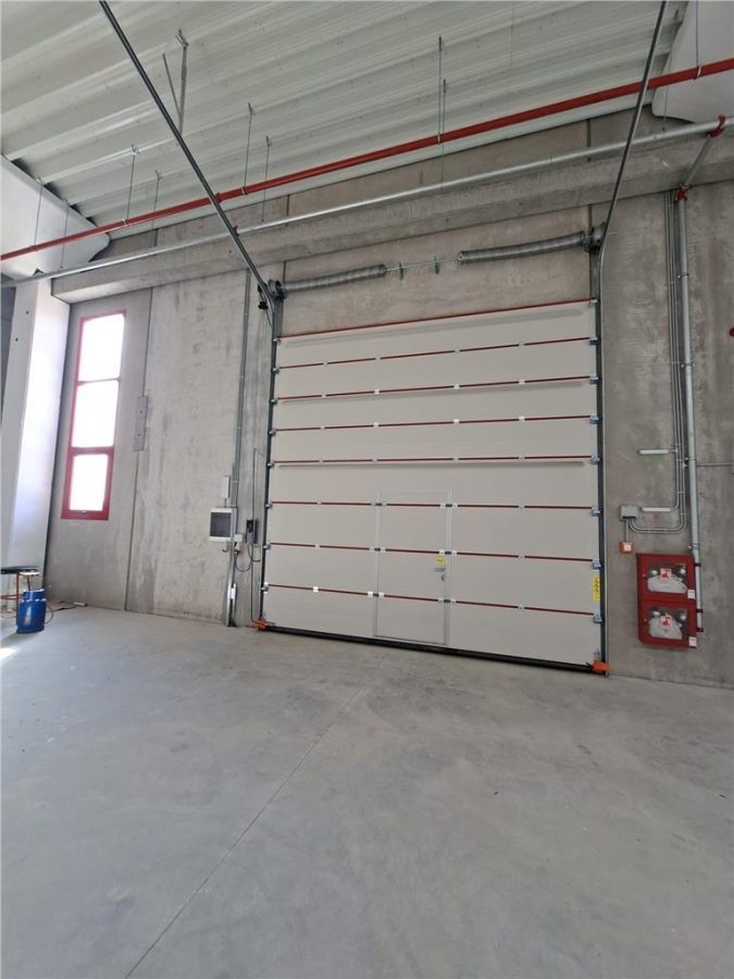 Hala 1500 mp, din beton, 5 porti acces, ISU, unica in jud. IF - foto 8