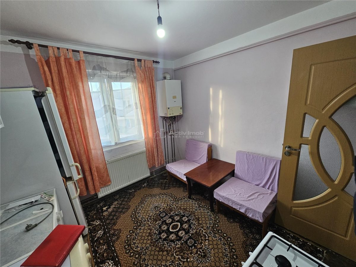 Resita, Garsoniera, Calea Caransebesului - foto 2