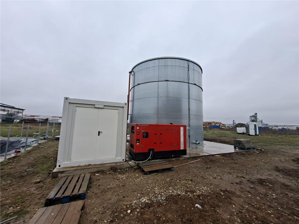 Hala din beton, 2400 mp, cu 8 porti acces, unica in jud. IF. - foto 11