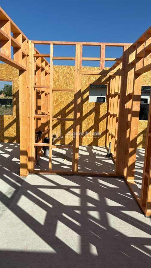 Case din lemn 115 Mp.in tot Jud.Caras Severin - foto 20