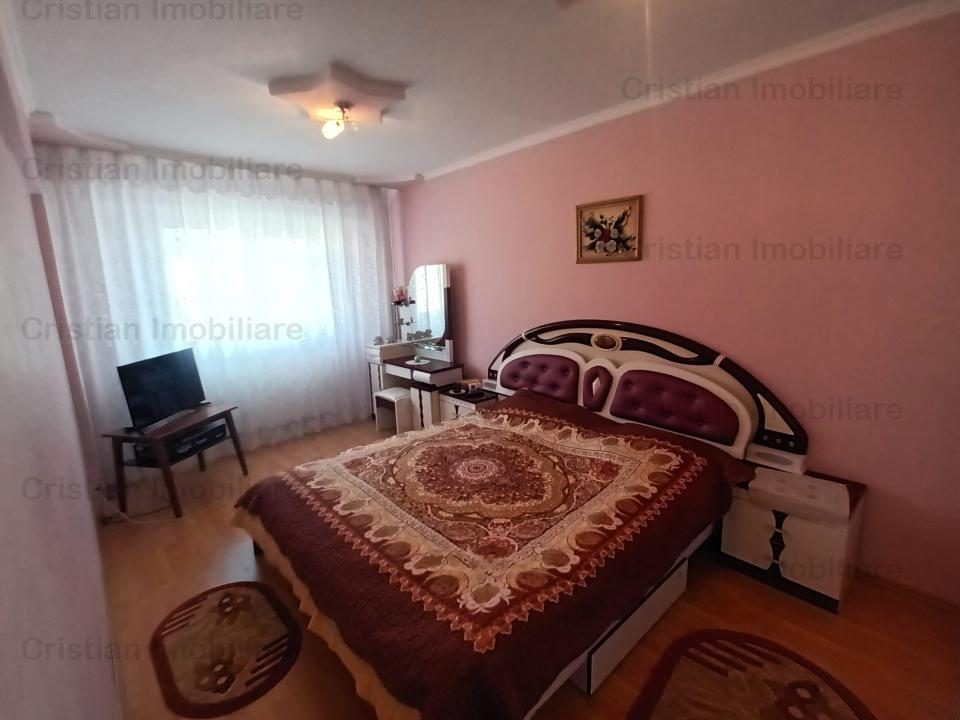 Apartament 3 camere confort 1 decomandat zona Vidin - foto 4