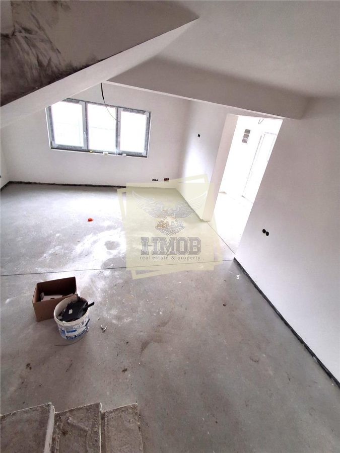 Casa cu 4 camere 2 bai si 300 mp teren in zona Calea Cisnadiei - foto 3