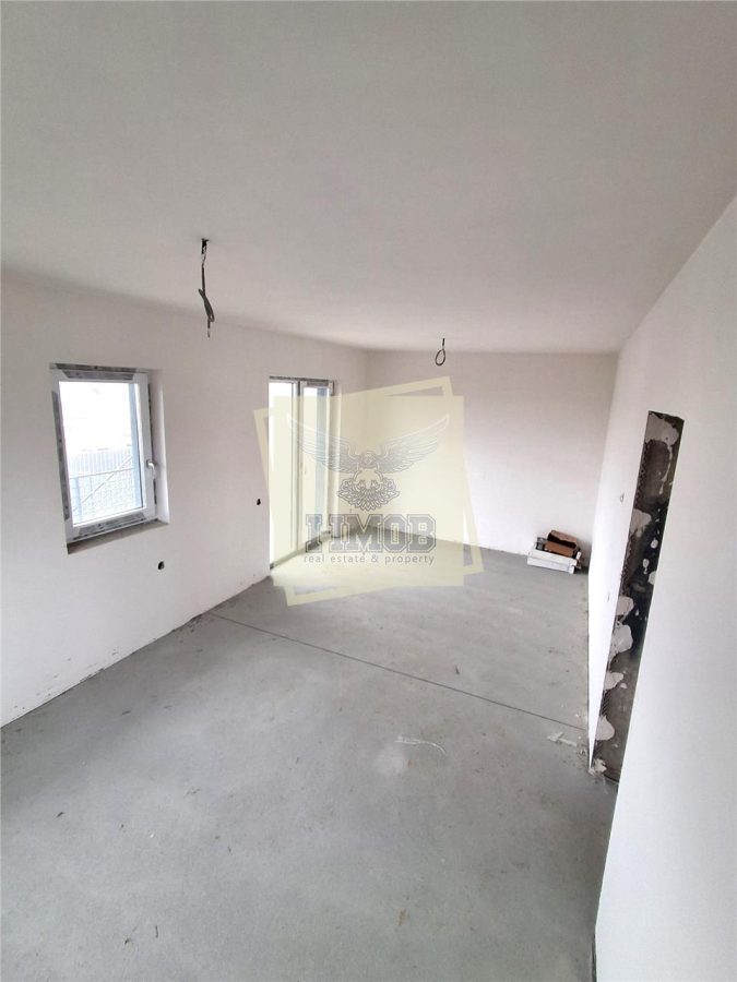 Casa cu 4 camere 2 bai si 300 mp teren in zona Calea Cisnadiei - foto 6