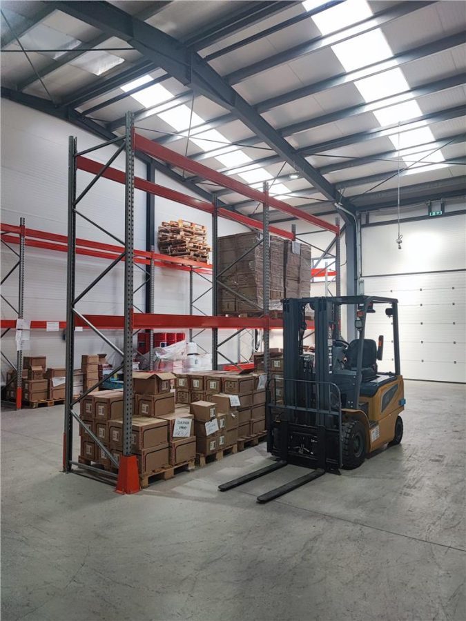 Hala 580 mp,rampa,birouri, teren 1000 mp,fotovoltaice - foto 6