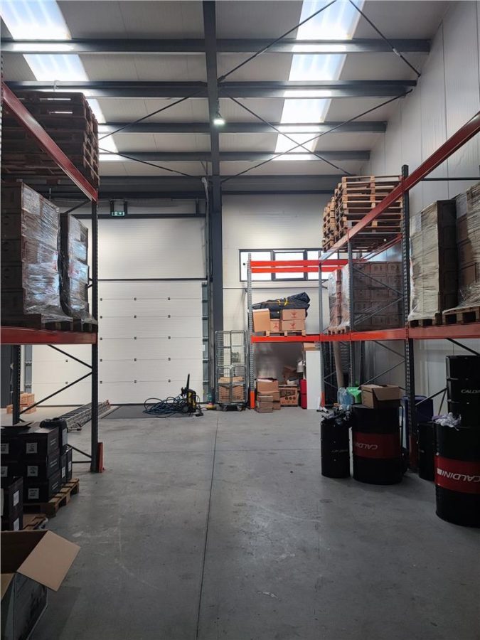 Hala 580 mp,rampa,birouri, teren 1000 mp,fotovoltaice - foto 7