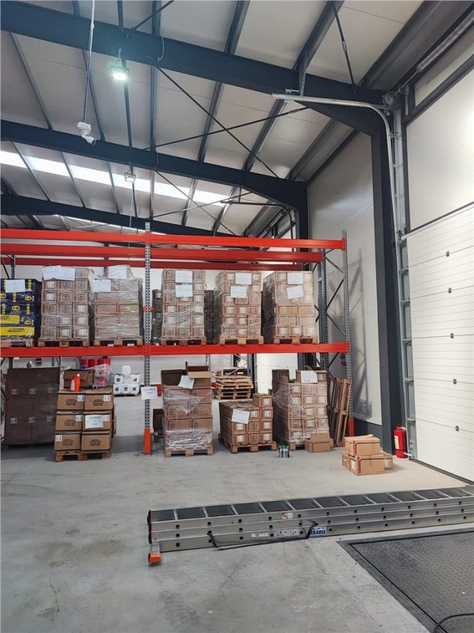 Hala 580 mp,rampa,birouri, teren 1000 mp,fotovoltaice - foto 9